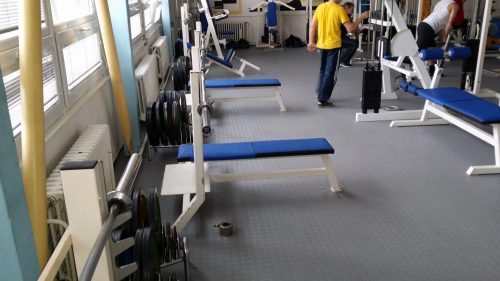 fitnessboden-jp-active-pvc-fliese-platte-geräte-kraftraum-freihantel-kurzhantel-gewichte-aerobic-trx-cardio-funktionale-zone-sport-fitness-fitnessstudio-5