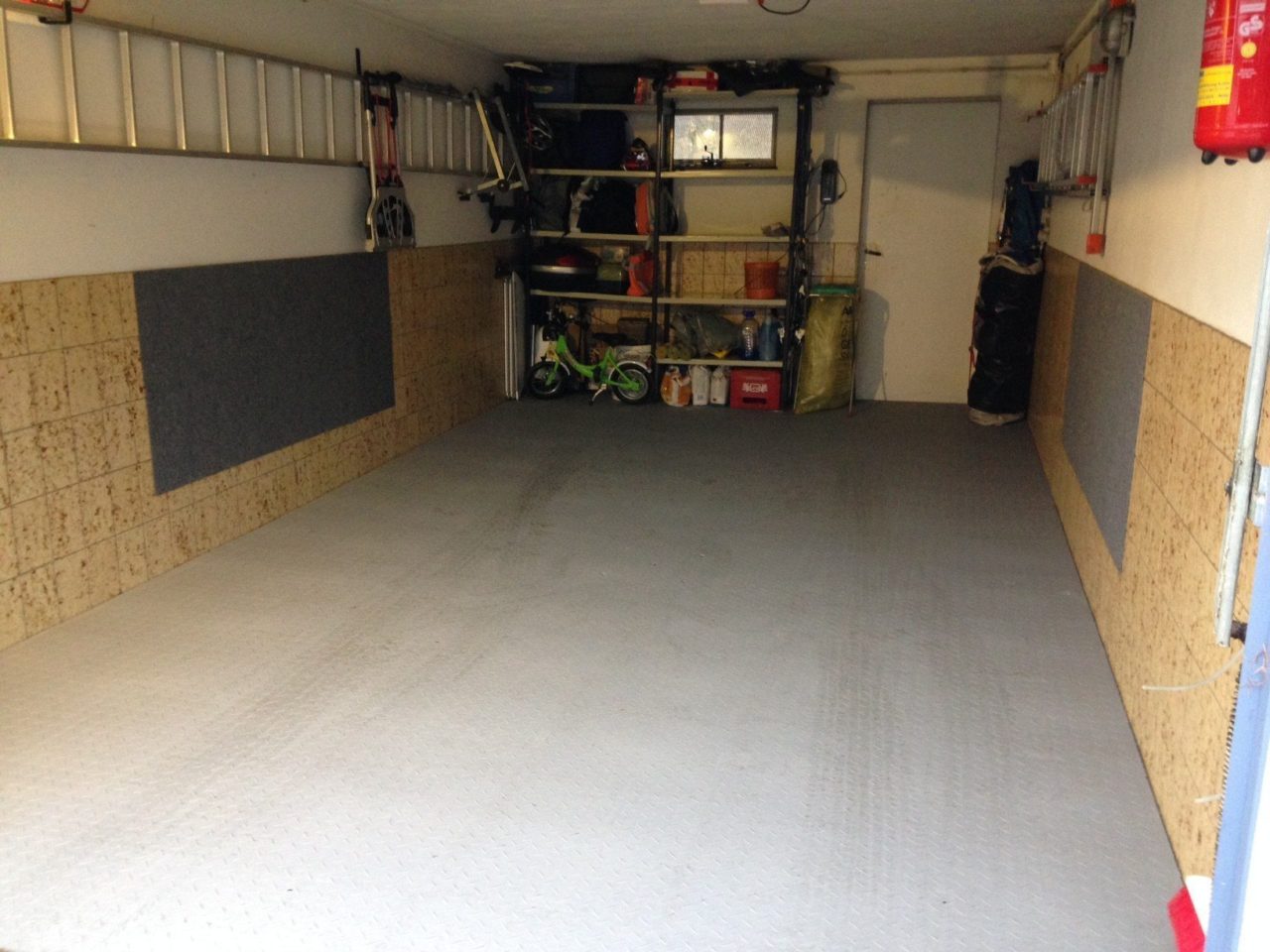PVC-Garagenboden mit Klicksystem aus Fliesen/Platten – PVC Bodenbelag für  die Garage - Jäger-Plastik