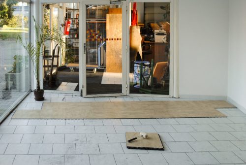 pvc-fliese-boden-platte-jp-business-decor-stone-beige-verdeckte-verbindung-gewerbe-öffentliche-einrichtungen-6
